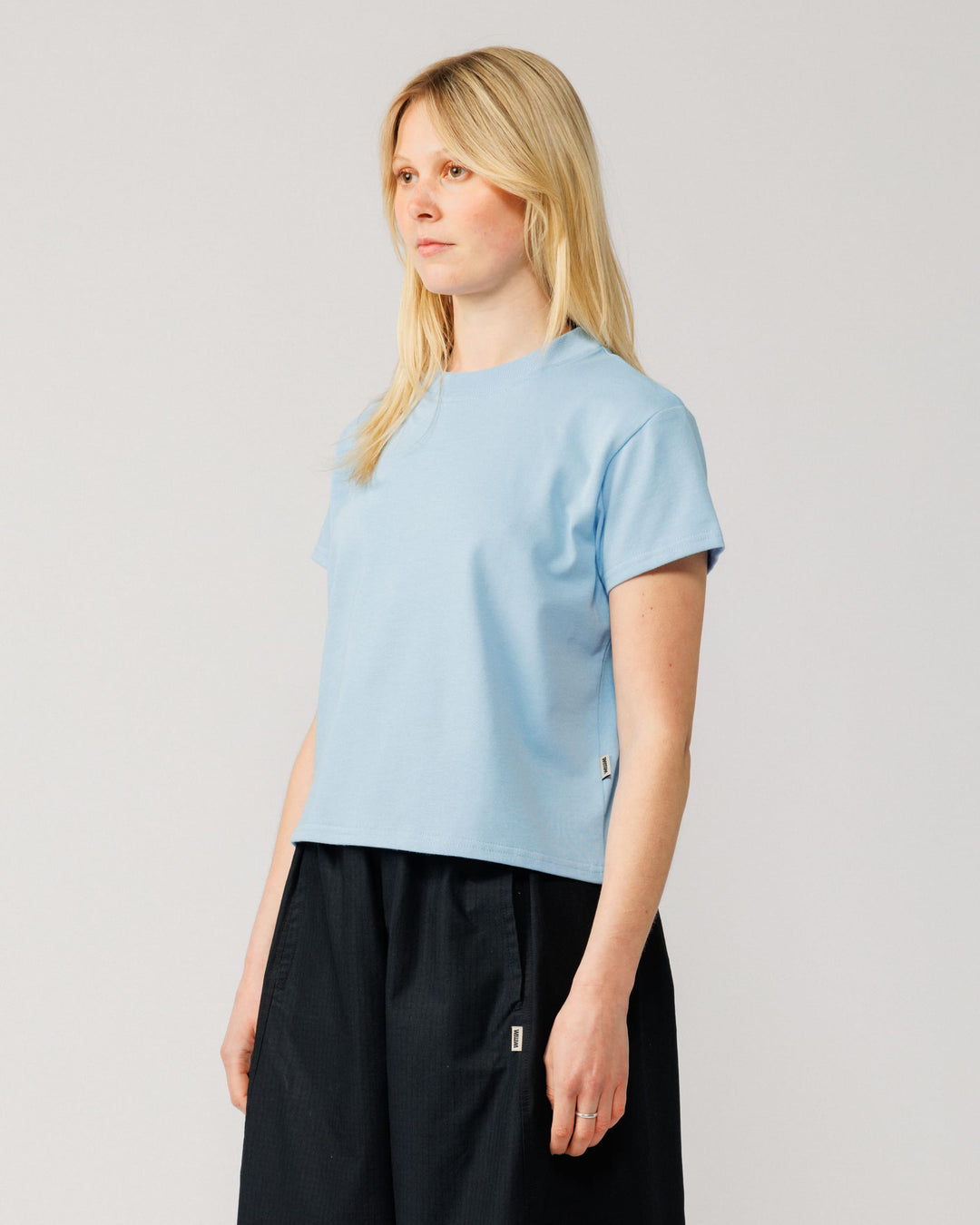 Mid-Weight Cropped Organic T-Shirt - Sky Blue