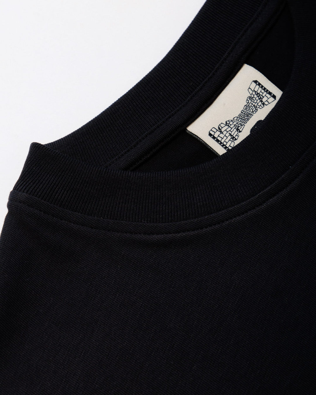 Cropped Workers Stride T-Shirt - Black
